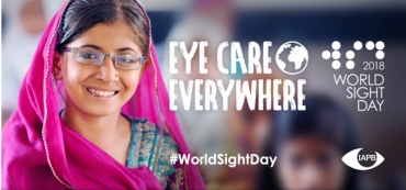 moi nguoi can quan tam va cham soc mat